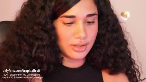 Snapshot of soytropicalfruit chatting on February 21, 10:15 pm You want to talk to me more personal follow me in My Channel VIP 50 the discount online show from February 21, 10:15 pm