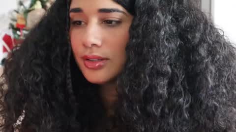 Snapshot of soytropicalfruit chatting on December 27, 5:16 pm You want to talk to me more personal follow me in My Channel VIP 50 the discount online show from December 27, 5:16 pm