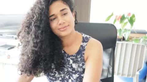 Snapshot of soytropicalfruit chatting on October 15, 1:14 pm You want to talk to me more personal follow me in My Channel VIP 50 the discount online show from October 15, 1:14 pm