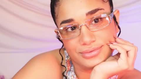Snapshot of soytropicalfruit chatting on March 3, 10:51 pm You want to talk to me more personal follow me in My Channel VIP 50 the discount online show from March 3, 10:51 pm