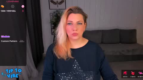 Snapshot of spacyyxjill chatting on January 2, 10:11 pm Jill online show from January 2, 10:11 pm