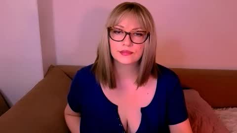 Snapshot of spacyyxjill chatting on October 1, 7:41 pm Jill online show from October 1, 7:41 pm