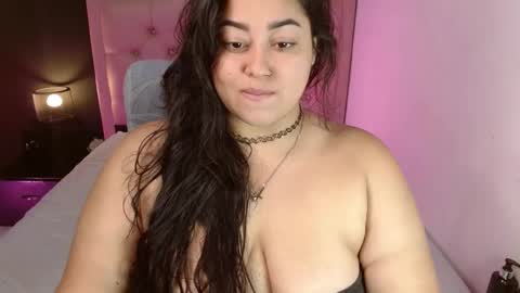Snapshot of spelleyes01f chatting on December 12, 3:10 am Renata Roman online show from December 12, 3:10 am