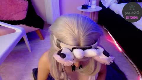 scarlett online show from February 8, 1:59 pm