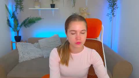Snapshot of spicy_lexi chatting on September 13, 6:21 am spicy_lexi online show from September 13, 6:21 am