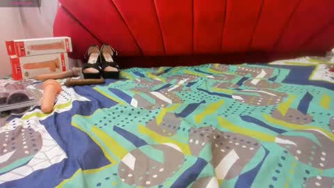 EVA online show from December 14, 8:03 pm