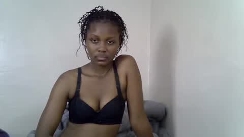Snapshot of squirt_godes chatting on October 2, 1:32 am Tashy online show from October 2, 1:32 am