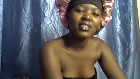 squirt_quueen online show from March 2, 4:45 am