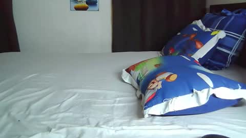 ssexxyred online show from March 10, 4:27 am