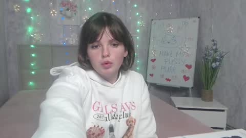 Snapshot of staceylex chatting on October 14, 5:43 am Stacey online show from October 14, 5:43 am