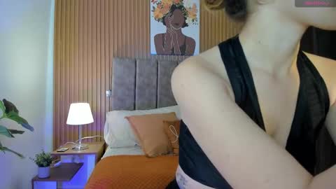 Stacy Woods online show from January 12, 8:14 pm