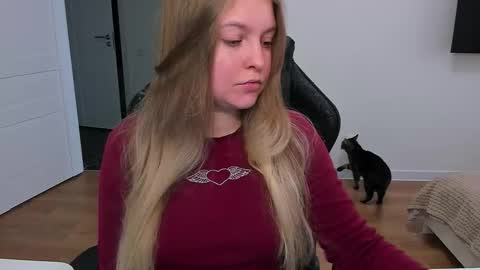 Stacy  online show from October 31, 10:30 am