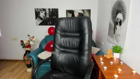 Stacy Western online show from February 15, 7:51 am