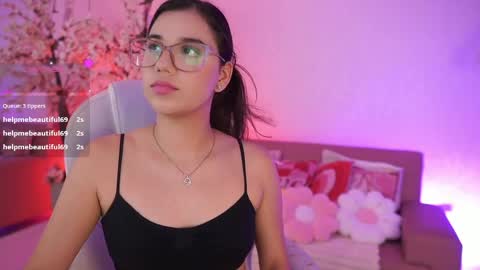 stacycooper_ online show from April 25, 7:11 pm