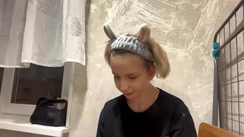 Emma online show from February 26, 8:52 pm