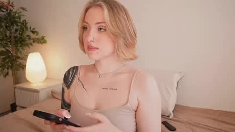 Kristina online show from April 10, 1:39 pm