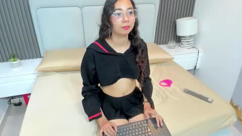 Alicia online show from January 7, 11:57 am