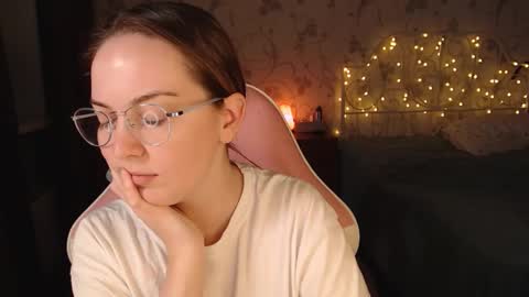 Alice online show from December 23, 12:52 pm