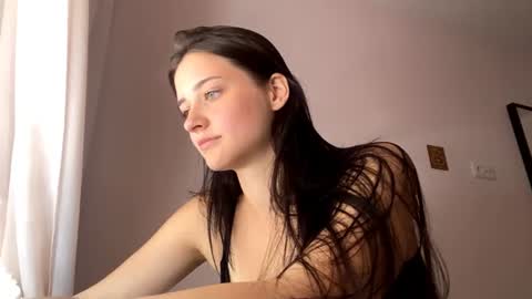 Lola online show from July 8, 11:34 am