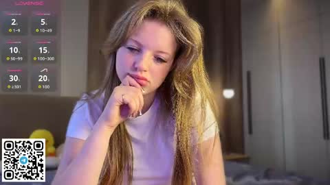 STEFI  Streams every day from 10 PM GTM1  online show from June 6, 4:19 am