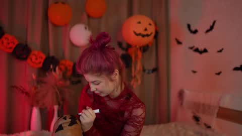 Stella online show from October 29, 1:54 am