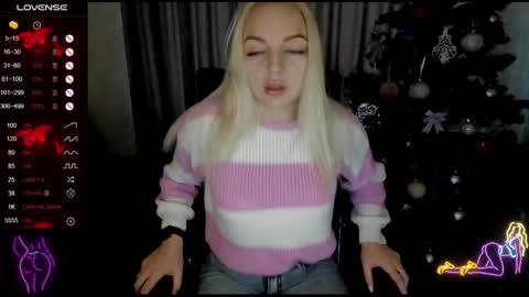 Stella  Cox online show from December 18, 6:40 am