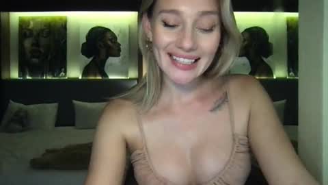 Stella online show from September 26, 2:47 pm