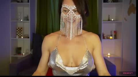 stella online show from April 19, 12:05 pm