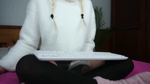 StellaCinderella online show from December 22, 2:16 pm