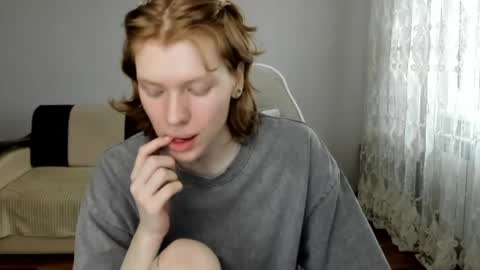 S T E L L A online show from April 9, 10:31 am