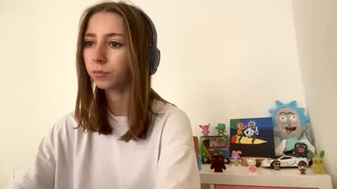 Emilia online show from October 19, 10:50 am