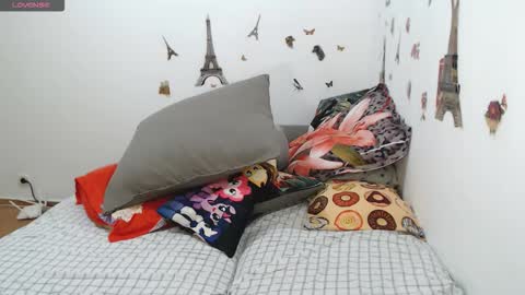 Stephanie   online show from October 21, 10:19 am