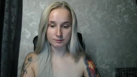 Snapshot of stephiepink chatting on September 27, 8:10 am Grace online show from September 27, 8:10 am