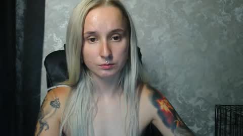 Snapshot of stephiepink chatting on September 21, 10:58 am Grace online show from September 21, 10:58 am