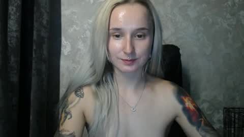 Snapshot of stephiepink chatting on October 30, 11:00 am Grace online show from October 30, 11:00 am