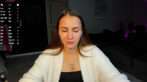 Laura online show from September 19, 2:21 am