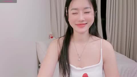 strawberry_loveee online show from October 8, 3:16 pm