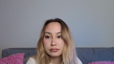 Tati and Lola online show from March 17, 10:41 am