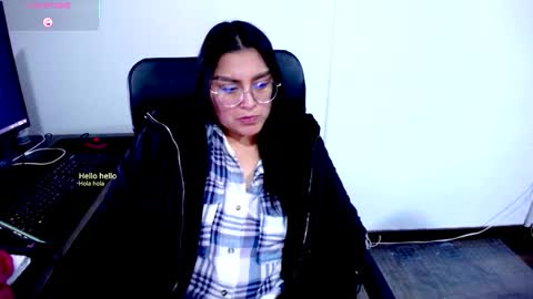 strawlux online show from March 14, 9:43 am