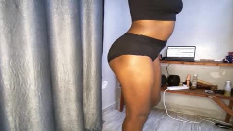 streetlioness online show from October 20, 4:48 am