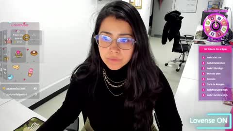 studcb_ online show from April 7, 12:01 am