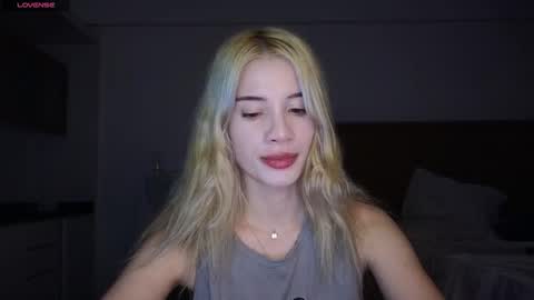 Sofa online show from March 27, 3:30 am