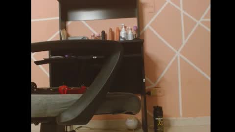 Snapshot of submissiveemily chatting on October 14, 7:38 pm submissiveemily online show from October 14, 7:38 pm