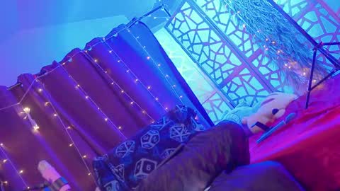 Succubus RoseMilk online show from March 2, 3:13 am