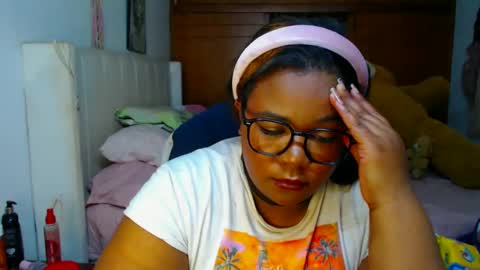 Snapshot of suggarbaby1 chatting on January 21, 5:27 am Cami Back in 2 hours online show from January 21, 5:27 am