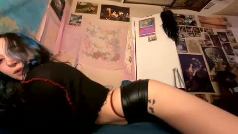 Suki online show from June 26, 2:46 am