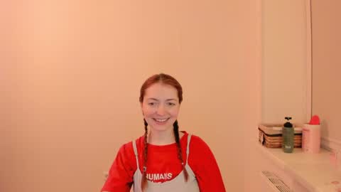 Summer Preston online show from April 13, 9:37 pm