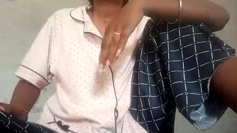 sunali_jain03 online show from April 9, 10:42 am