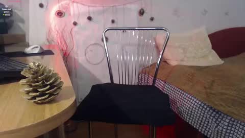 Alina   Streams Mon to Fri online show from December 17, 7:59 pm