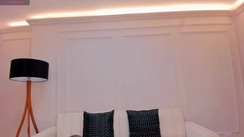 Snapshot of sunnyrivers_ chatting on February 15, 4:12 pm Sunny Rivers online show from February 15, 4:12 pm